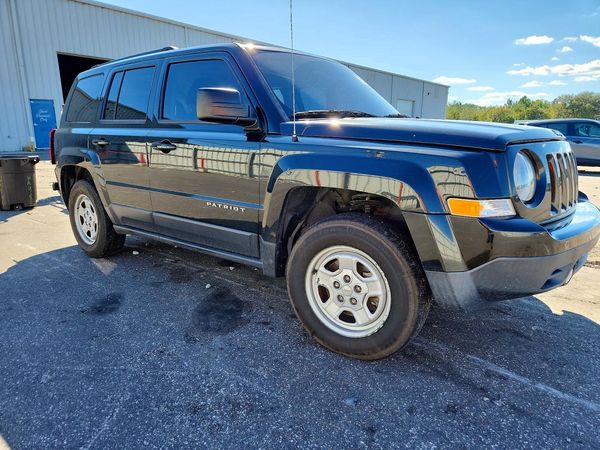 2016 JEEP PATRIOT Sport — Passenger 3/4