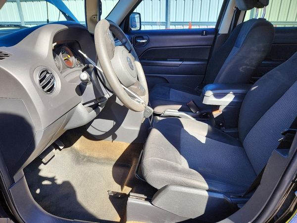 2016 JEEP PATRIOT Sport — DENT