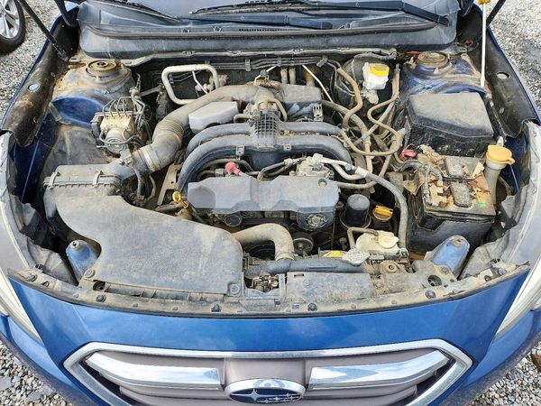 2019 SUBARU OUTBACK Premium+ES — Engine bay