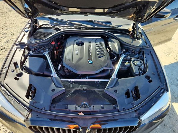 2018 BMW 540 — Engine bay