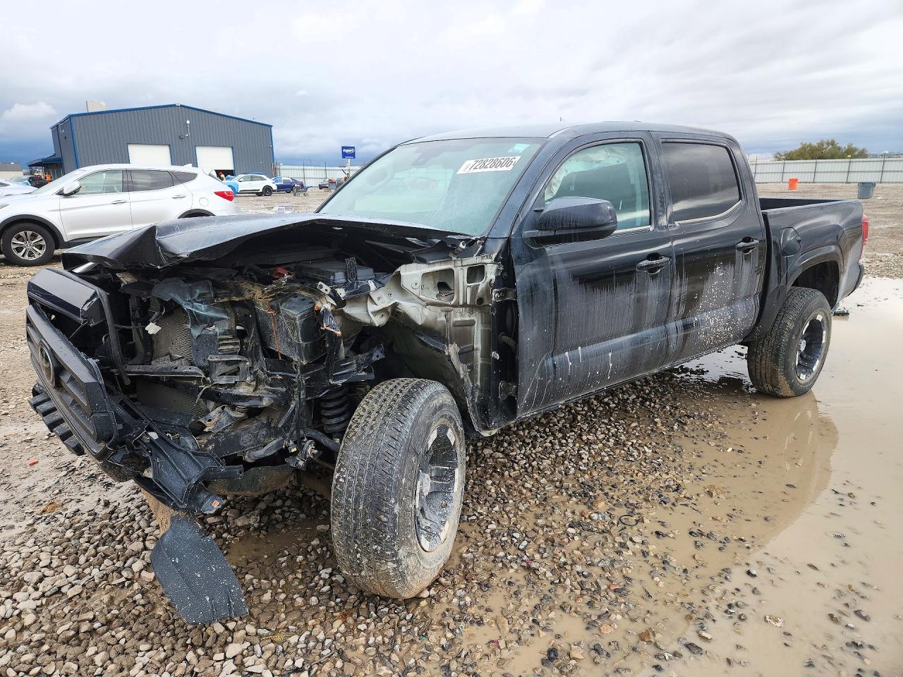 2021 TOYOTA TACOMA SR5 — Front 3/4