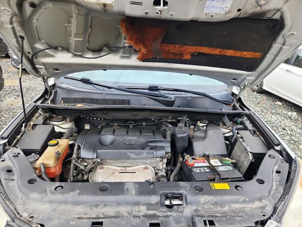 2012 TOYOTA RAV4 Standard — Engine bay