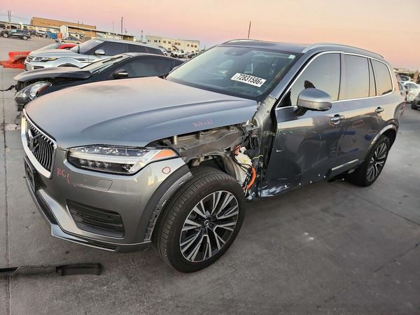 2020 VOLVO XC90 — DSFA — Front 3/4