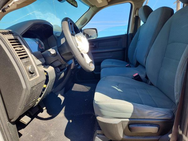 2016 RAM 1500 ST — DENT
