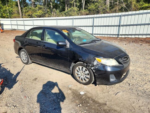 2013 TOYOTA COROLLA — Passenger 3/4