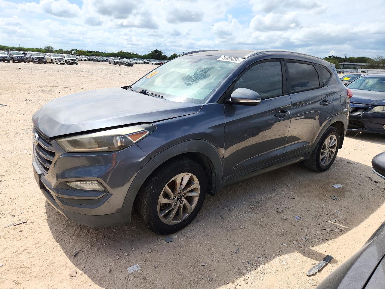 2016 HYUNDAI TUCSON — Front 3/4