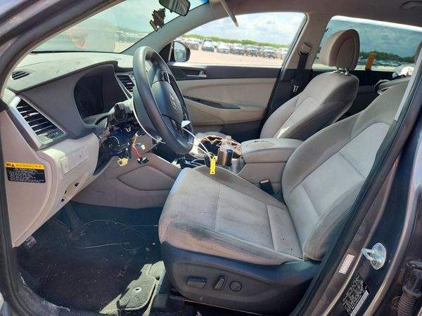 2016 HYUNDAI TUCSON — DENT