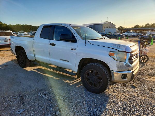 2014 TOYOTA TUNDRA SR5 — Passenger 3/4