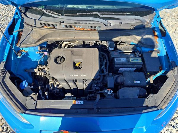 2021 HYUNDAI KONA SEL — Engine bay