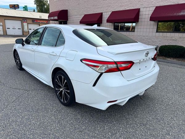 2020 TOYOTA CAMRY SE