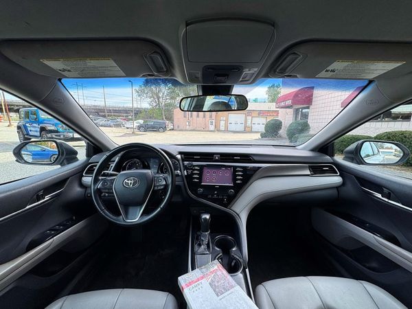 2020 TOYOTA CAMRY SE