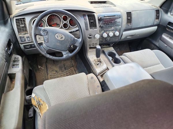 2012 TOYOTA TUNDRA SR5 — CKPT