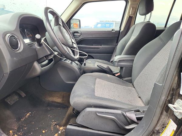 2016 JEEP PATRIOT Latitude — DENT