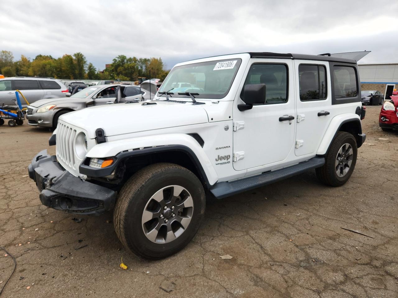 2018 JEEP WRANGLER UNLIMITED Unlimited Sahara — Front 3/4