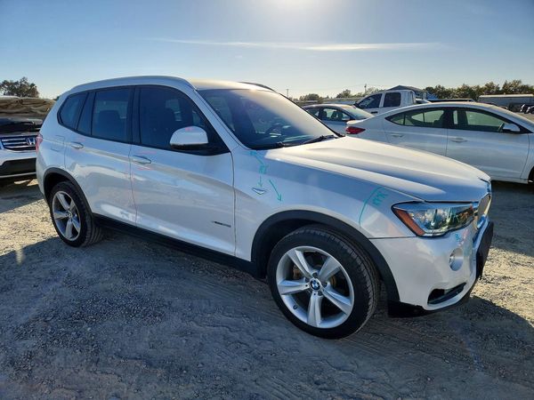 2017 BMW X3 xDrive28i — Passenger 3/4