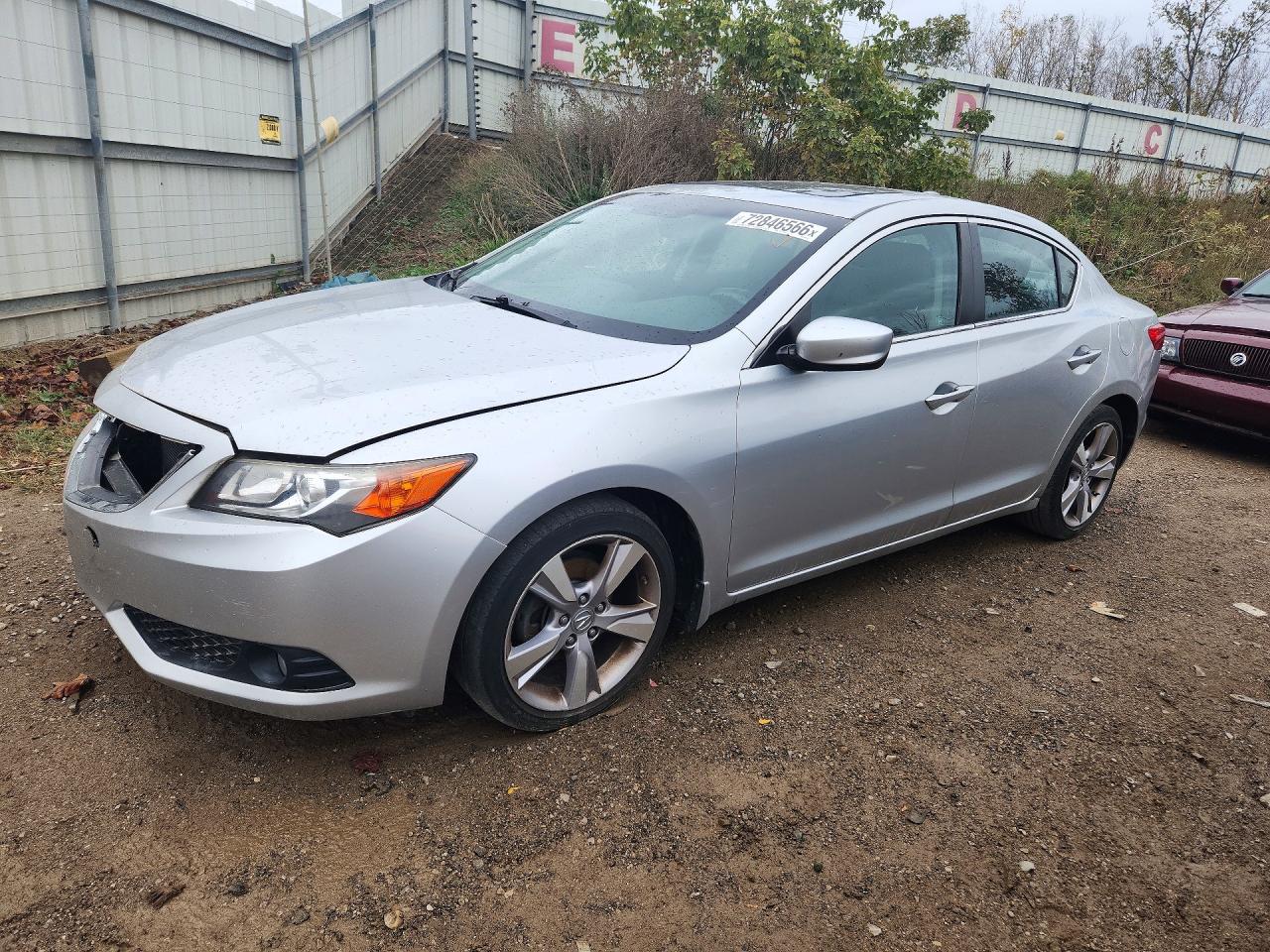 2013 ACURA ILX 20 PREMIUM — Front 3/4
