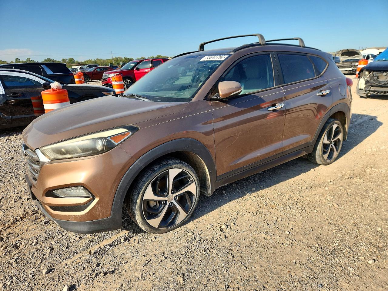 2016 HYUNDAI TUCSON — Front 3/4