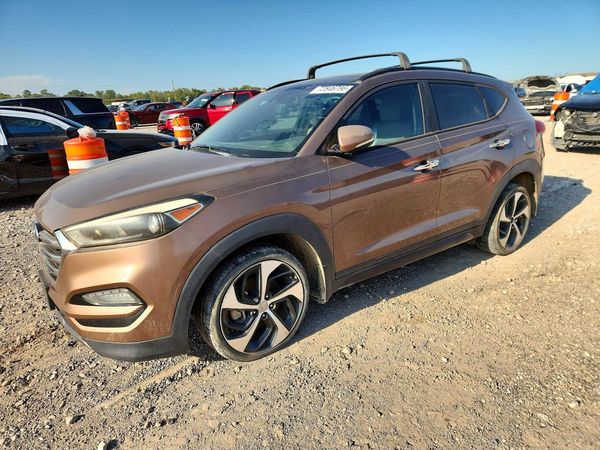 2016 HYUNDAI TUCSON — Front 3/4