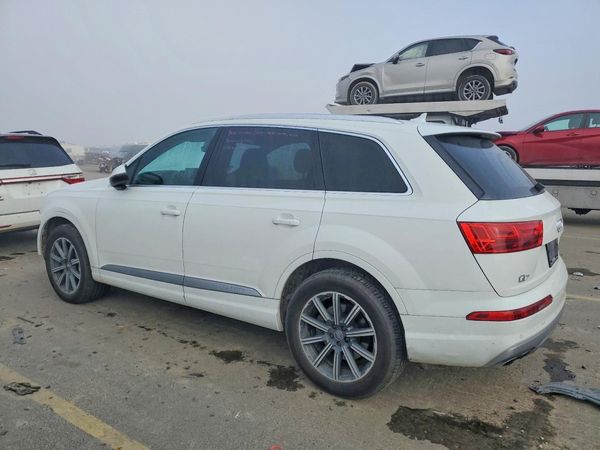 2017 AUDI Q7 quattro Prestige
