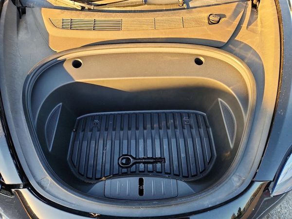2022 TESLA MODEL 3 — Engine bay