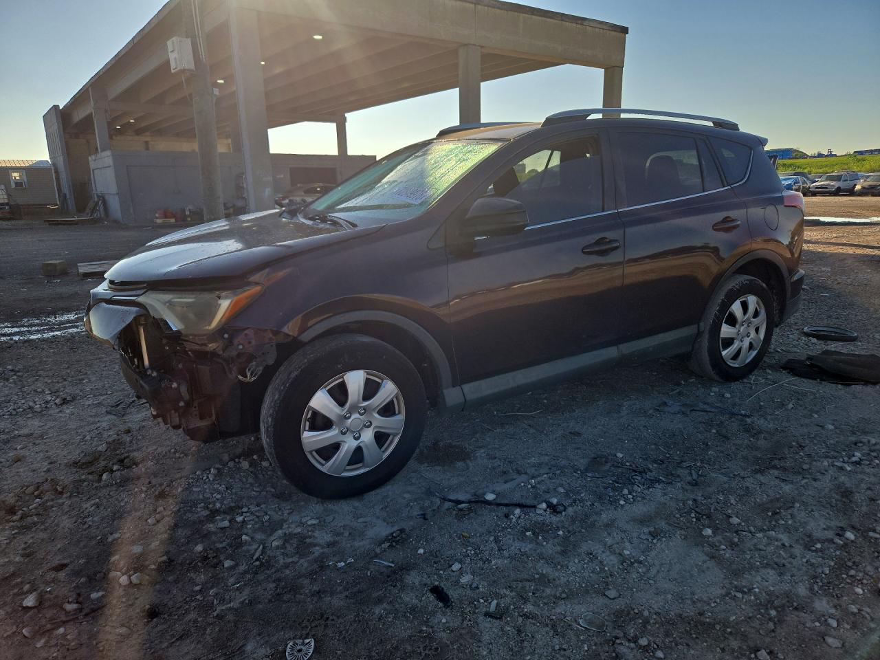 2016 TOYOTA RAV4 LE (X Grade) — Front 3/4