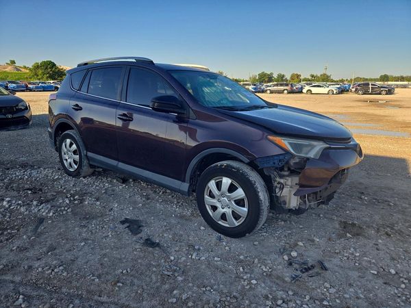2016 TOYOTA RAV4 LE (X Grade) — Passenger 3/4
