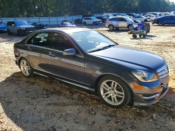 2013 MERCEDES-BENZ C C250 — Passenger 3/4