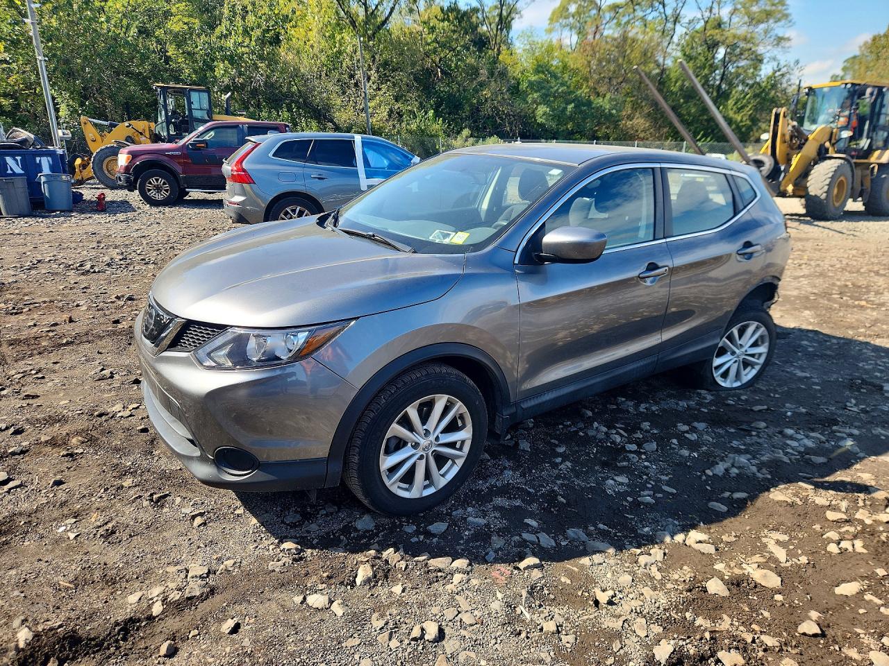 2018 NISSAN ROGUE — Front 3/4