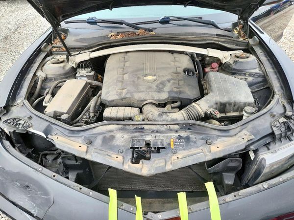 2014 CHEVROLET CAMARO LT — Engine bay
