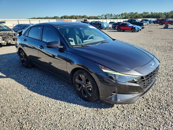 2021 HYUNDAI ELANTRA SEL — Passenger 3/4