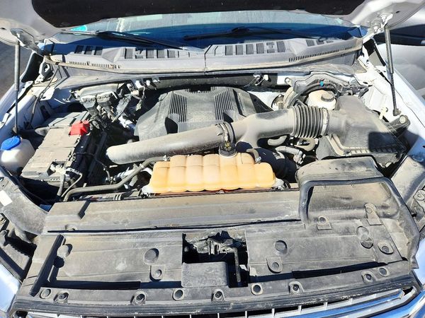 2019 FORD F150 — Engine bay