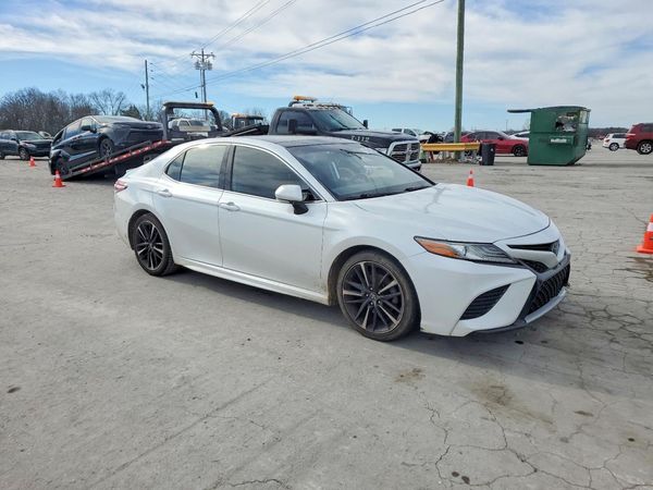 2019 TOYOTA CAMRY XSE