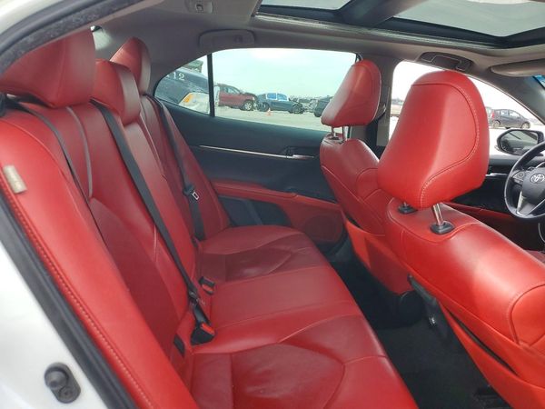 2019 TOYOTA CAMRY XSE