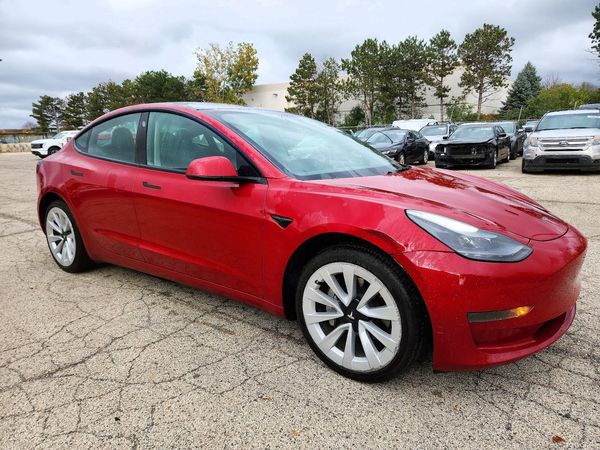 2022 TESLA MODEL 3 — Passenger 3/4