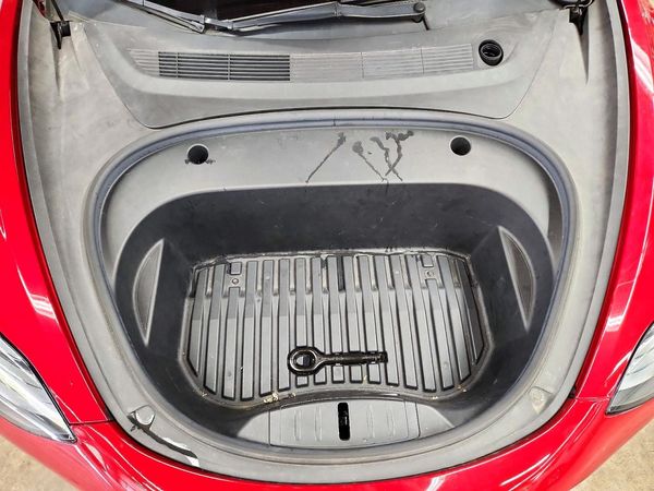 2022 TESLA MODEL 3 — Engine bay
