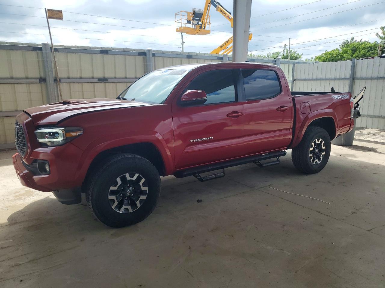 2023 TOYOTA TACOMA SR5 — Front 3/4