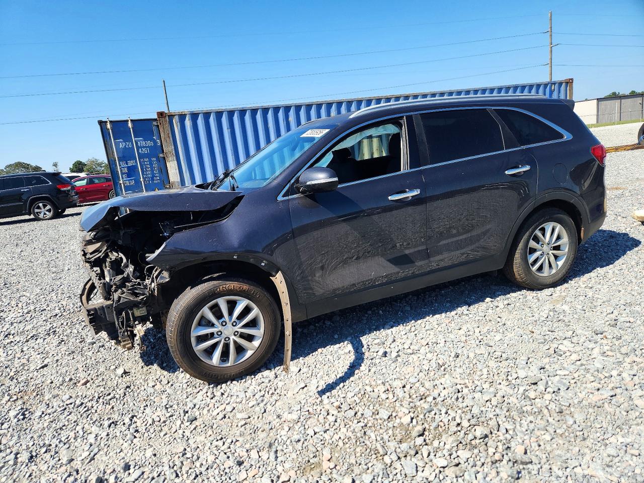 2016 KIA SORENTO L / LX — Front 3/4