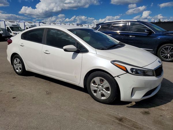 2017 KIA FORTE LX Popular, S — Passenger 3/4