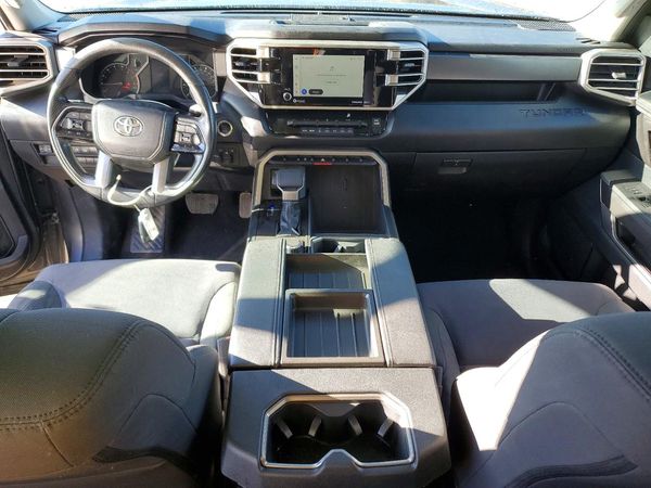 2023 TOYOTA TUNDRA SR5 — CKPT