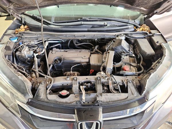 2016 HONDA CRV SE — Engine bay
