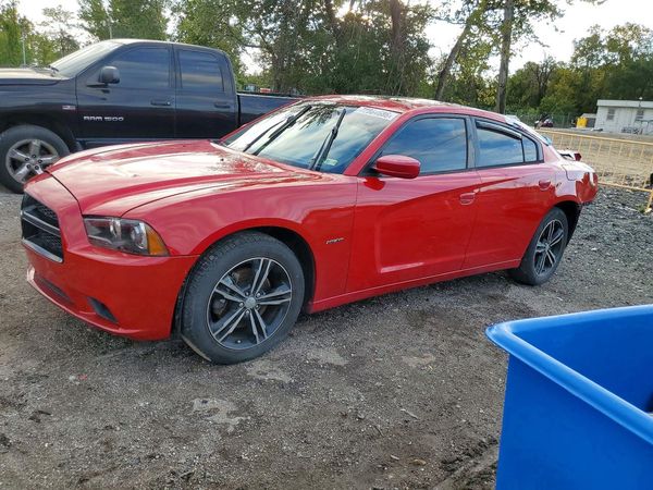 2013 DODGE CHARGER R/T — Front 3/4