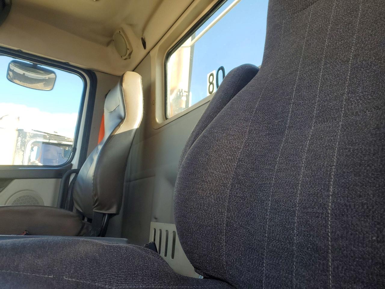 2016 VOLVO VN VNL