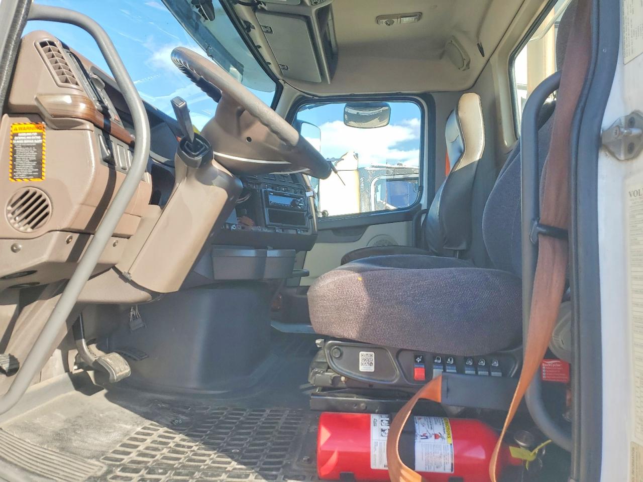 2016 VOLVO VN VNL
