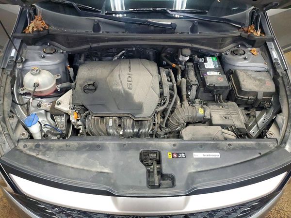 2024 KIA SPORTAGE LX — Engine bay
