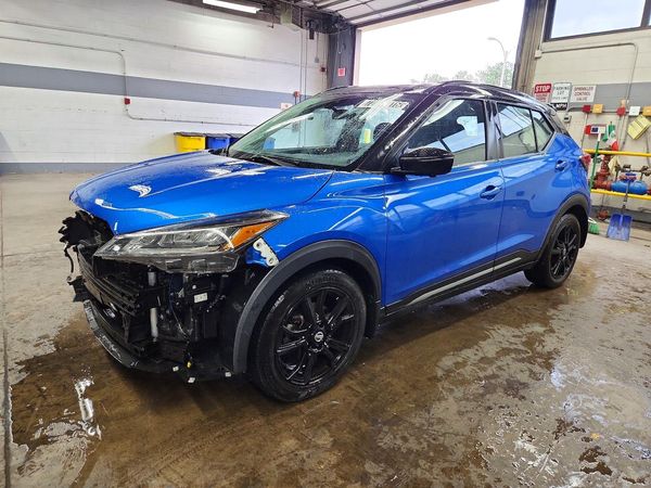 2021 NISSAN KICKS SR — Front 3/4