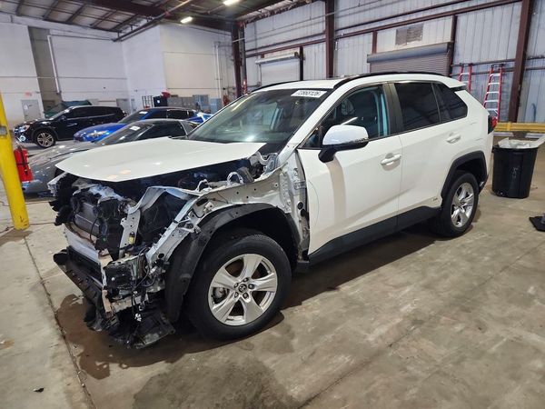 2020 TOYOTA RAV4 XLE HV — Front 3/4