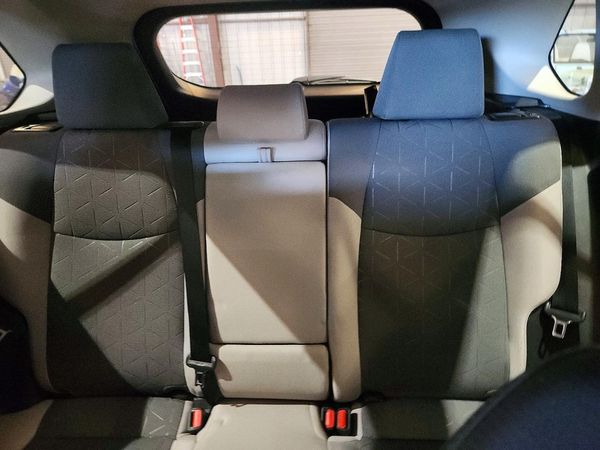 2020 TOYOTA RAV4 XLE HV — SUVN