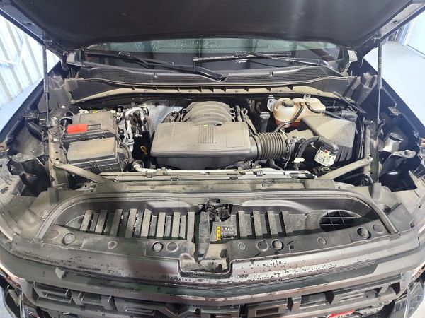 2024 CHEVROLET SILVERADO Trail Boss Custom — Engine bay