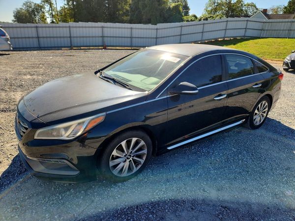 2015 HYUNDAI SONATA — Front 3/4