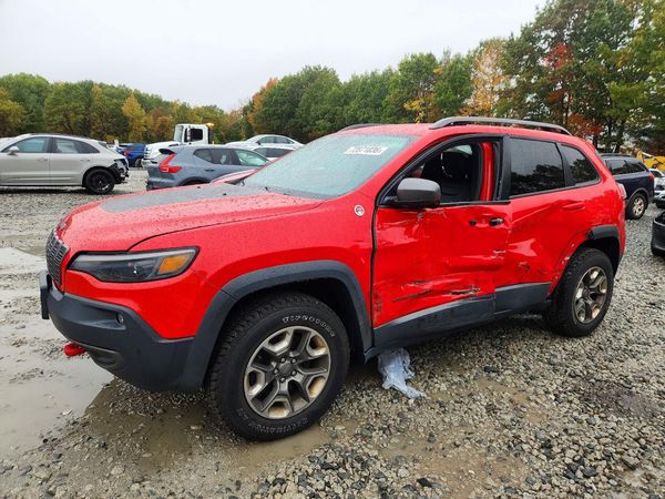 2019 JEEP CHEROKEE Trailhawk — Front 3/4